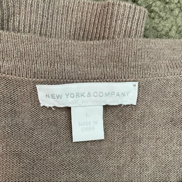 New York and Company button-front cardigan - Picture 4 of 7